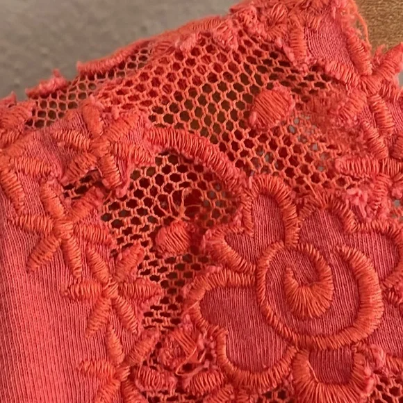 Sundance Coral Lace Trim Short Sleeve Top Size L - Picture 12 of 12